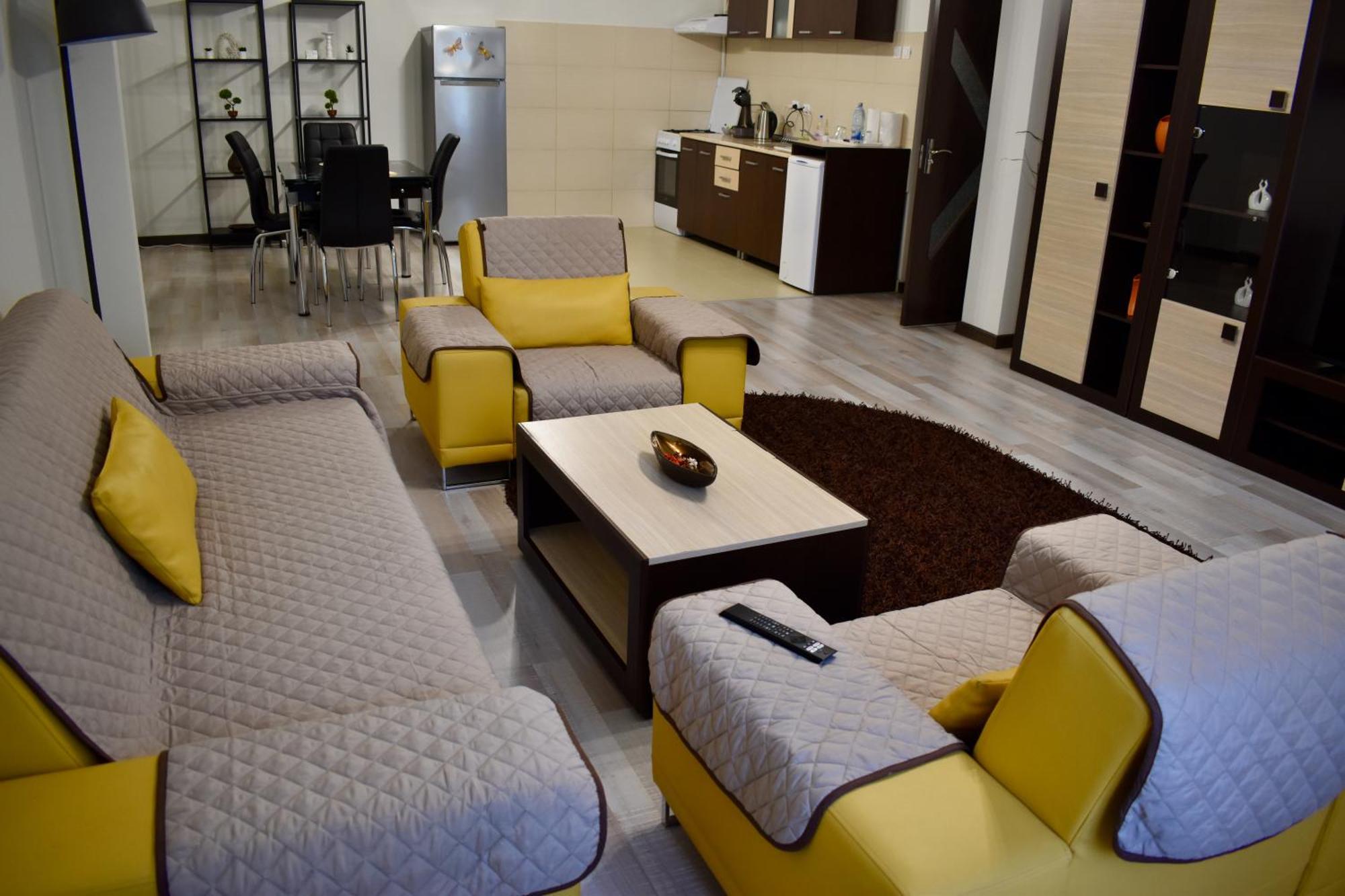 Enjoy Apartments - Spacious Retreat In Our Villa Kaloşvar Dış mekan fotoğraf